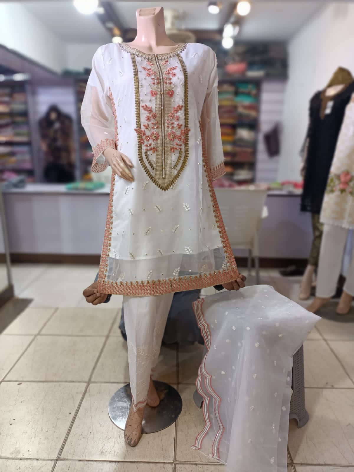 3Piece full embroidory 3Piece full embroidory4